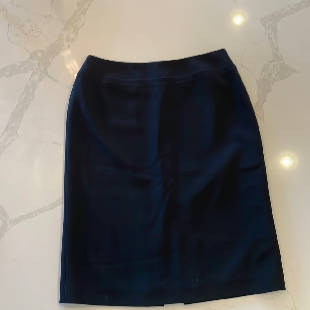 Ann Taylor Black Pencil Skirt. Sz.4. Lined